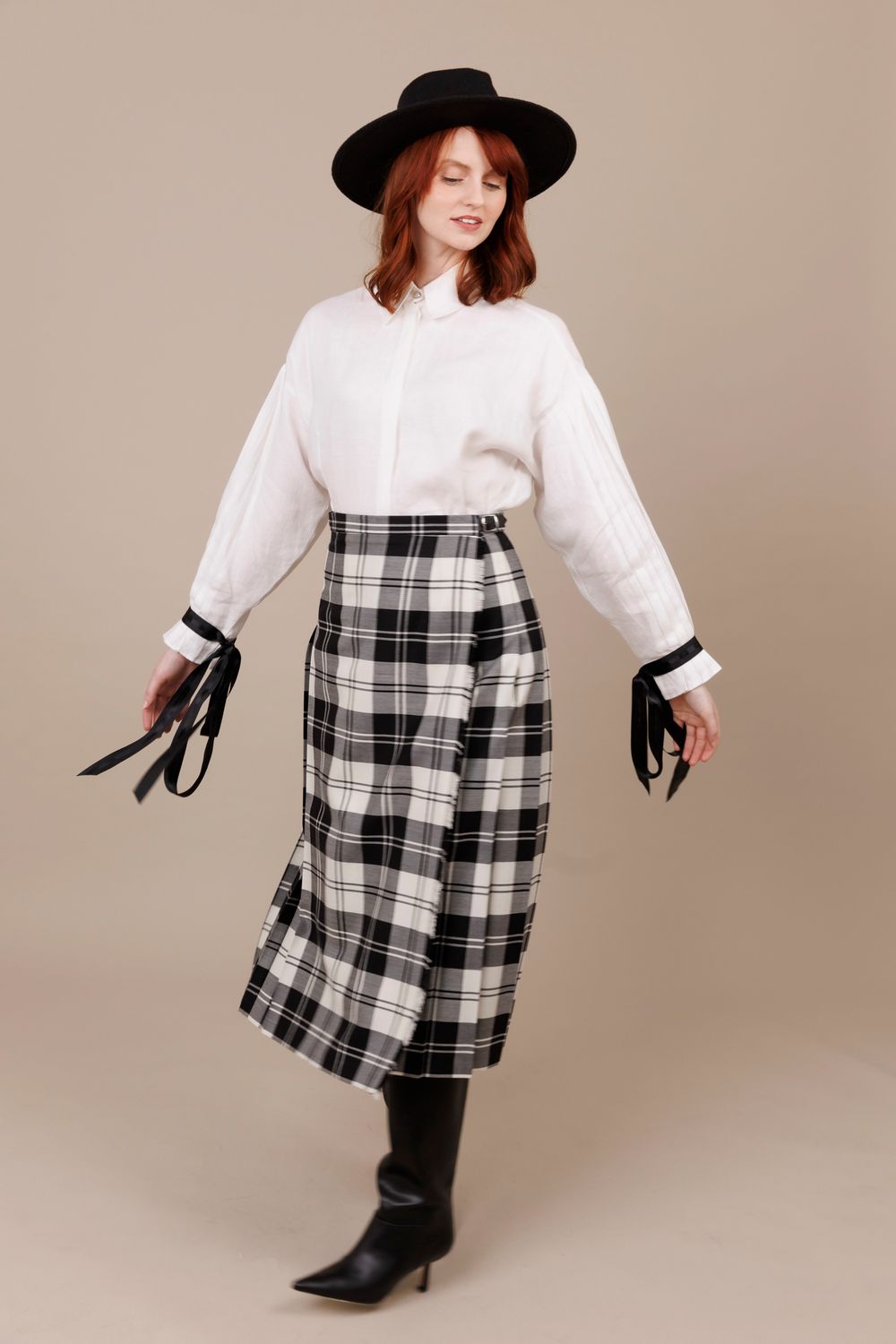 Black & White Erskine 100% Worsted Wool Long Kilt